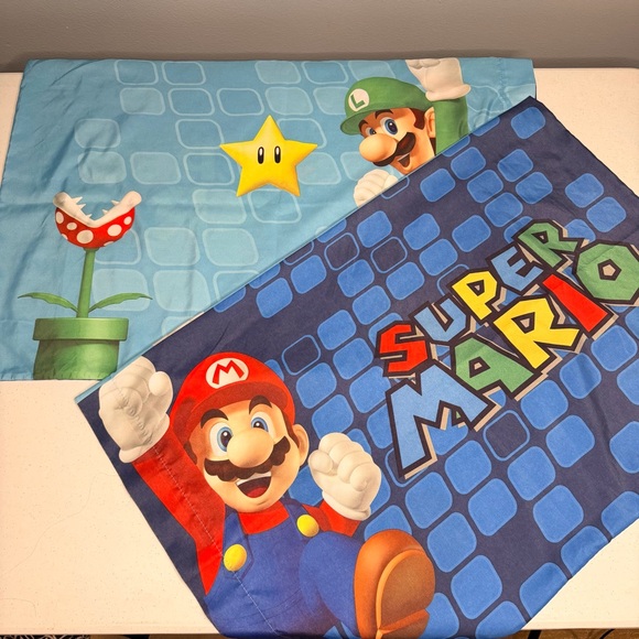 Nintendo Other - Pair of Super Mario Standard Pillowcases
